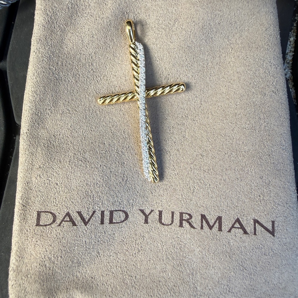 David Yurman 18k cross  w diamonds authentic